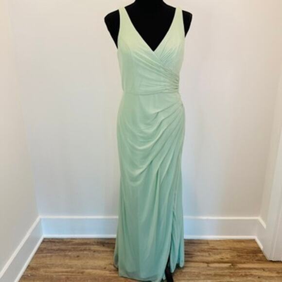 Azazie Leandra Dress Size 8 Agave Mermaid V-Neck Pleated Stretch Floor Length - Picture 1 of 14